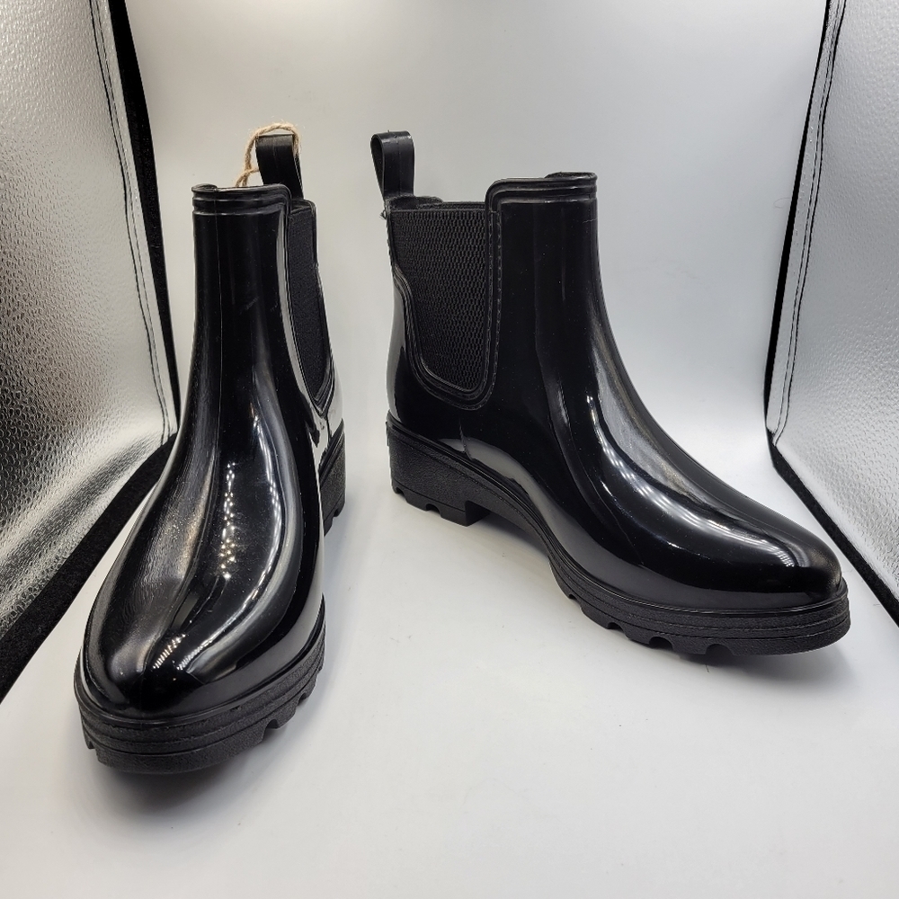 Seven7 Polished Black Rain Booties Sz 9